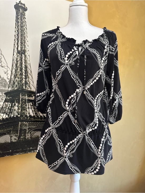 White House Black Market Tops - White House Black Market Black and White Chain-Print Top